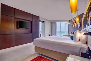 Family Whirlpool Ocean View Suite